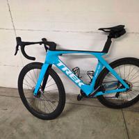 Trek Madone SLR 9 eTap Gen7 colore azzurro 56