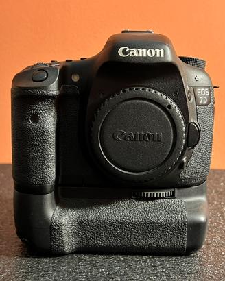 Canon 7D con Battery Grip originale