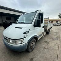 Iveco daily 35 con gru e ribaltabile