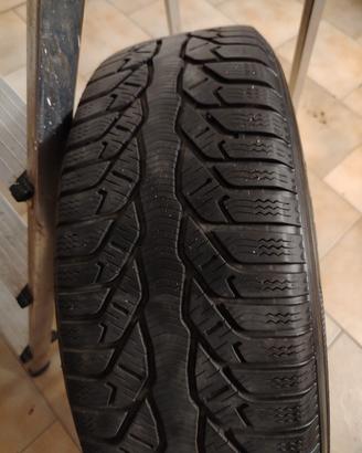 Cerchi più gomme