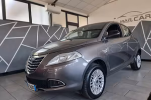 Lancia Ypsilon 0.9 TwinAir 85 CV 5 porte Metano Ec