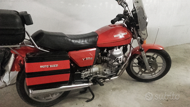 Oldtimer moto guzzi v50 III