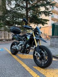 aprilia dorsoduro750