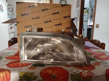 Fanale anteriore destro Ford escort