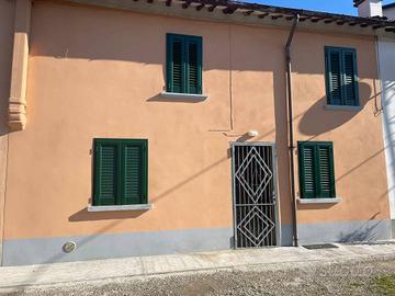 Casa indipendente di 119 m² con 4 locali e box aut