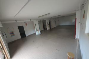 Locale commerciale multiuso 175mq(int.)+ 350estern
