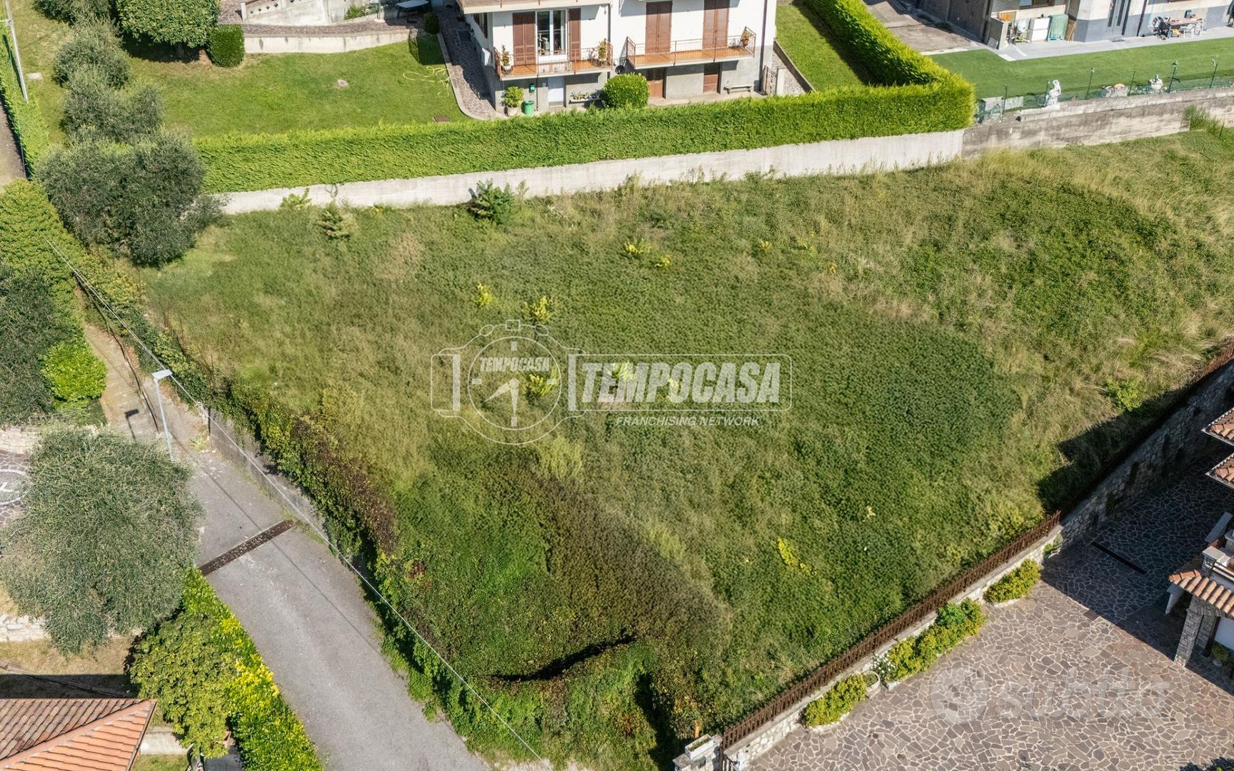 TERRENO EDIFICABILE CON VISTA LAGO - Vista 2