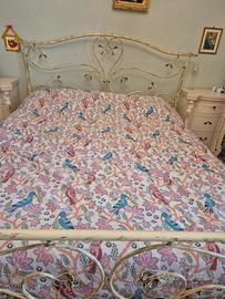 letto in ferro battuto dipinto a mano