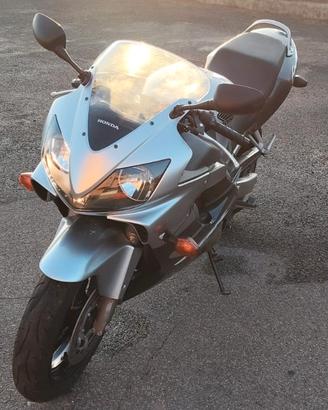 Moto CBR 600 F anno 2006