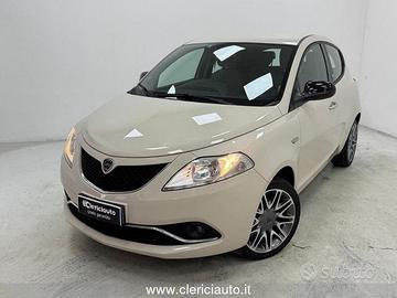 Lancia Ypsilon 1.2 69 CV 5 porte Gold