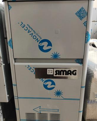 Macchina per ghiaccio nuova