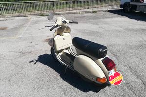 Vespa p200e