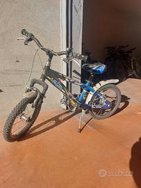 bicicletta per bambiniusata, con ruote da circa 1