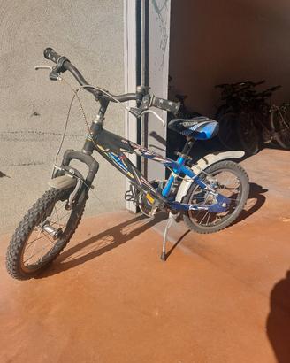 bicicletta per bambiniusata, con ruote da circa 1