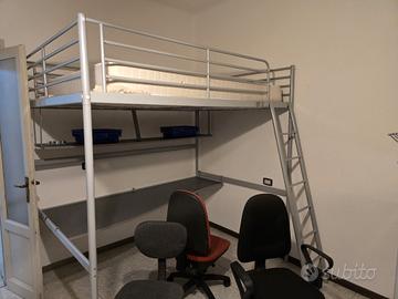 letto a castello con scrivania