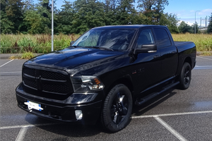RAM 1500 Classic - 5700 HEMI 4x4 GPL