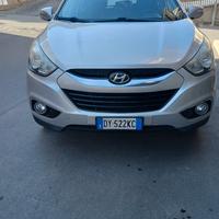 suv hunday ix35. 4wd