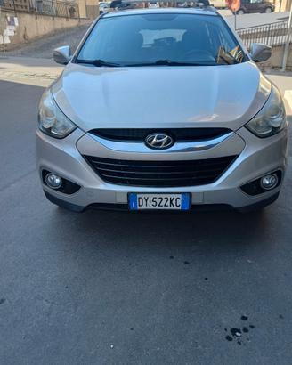 suv hunday ix35. 4wd