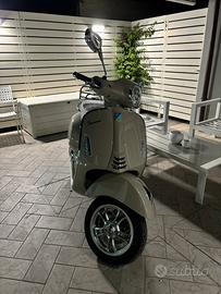 Vespa 300 GTS