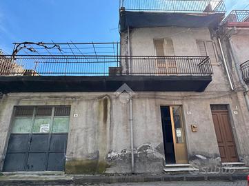 CASA INDIPENDENTE A PIEDIMONTE ETNEO