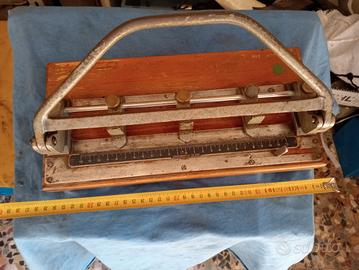 perforatrice per fogli