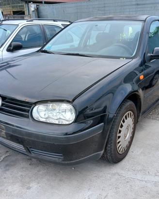 Ricambi per Volkswagen Golf 1.4 16V benz. '03 AHW