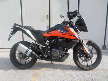 KTM ADVENTURE 390 IN VENDITA A KM 0