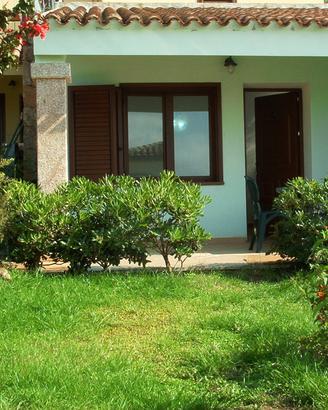 Bilocale con giardino, vista mare