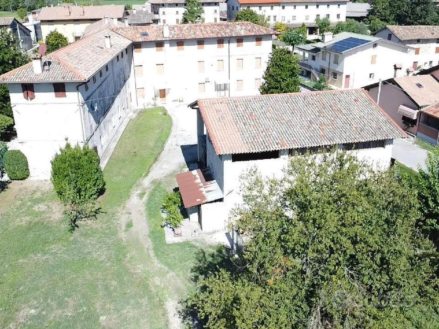 Spazio, verde e tranquillità: la casa ideale pe... - Vista 4