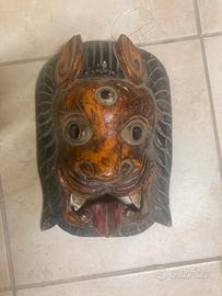 Maschera in legno artigianale