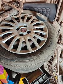 cerchi con gomme punto evo