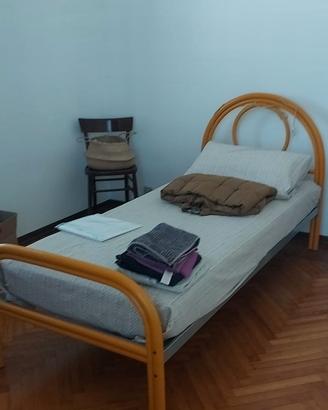 letto singolo completo di doghe e materasso 