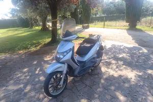 Piaggio Beverly 125