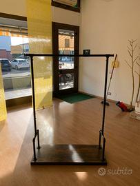 Stand appendiabiti con asta allungabile