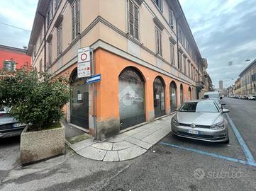 NEGOZIO A CREMONA