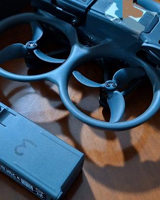 Dji Avata2 3 batterie  DRONE e HUB  di ricarica.