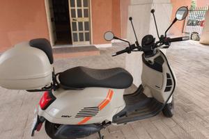 Vespa GTV300