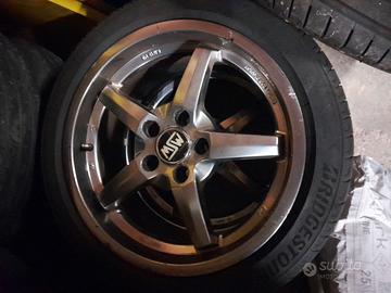 Cerchi con gomme 17
