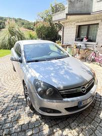 Opel astra gtc