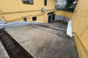 DEPOSITO 250MQ Pressi Clinica dei Fiori FL258