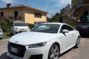 Audi TT Coupé 2.0 TDI ultra