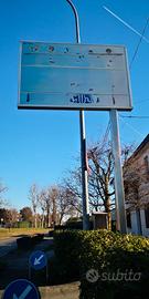 Struttura inox per insegna.