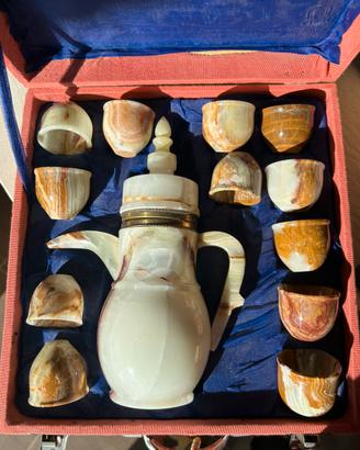 Servizio liquore in alabastro