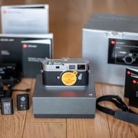 LEICA M9-P ARGENTO ( NUOVO SENSORE CCD )
