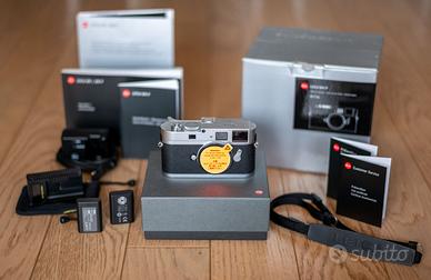 LEICA M9-P ARGENTO ( NUOVO SENSORE CCD )
