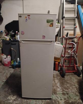 Frigorifero Daewoo FRB28WP