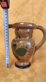 brocca marrone bevi se puoi