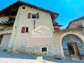 Casa indipendente di 120 m² con 5 locali a Nogared