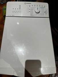 Lavatrice indesit carico dall’alto