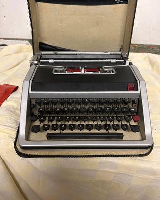Olivetti Lettera DL macchna da scrivere